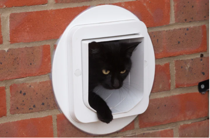 SureFlap Microchip Cat Flap Small - Image 7